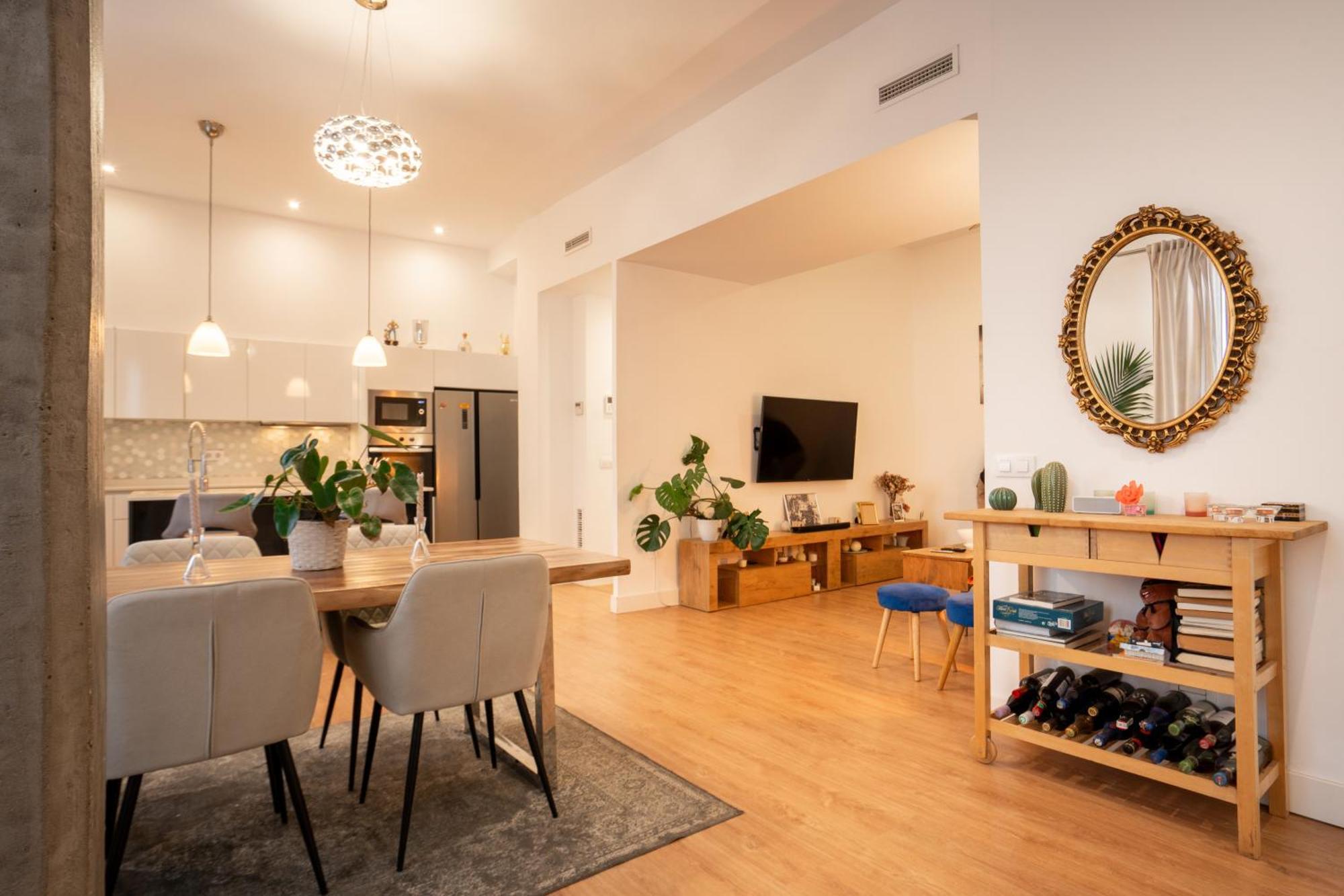 Con Terraza Y Bano Privado Y Comodidades Compartidas * Valenza